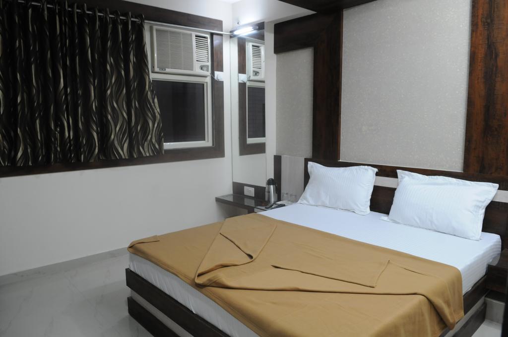 Oyo Hotel Sree Balaji Residency Amhedabad Oda fotoğraf